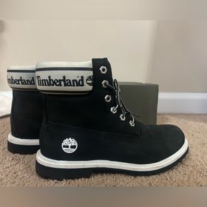 Black & White Timberlands